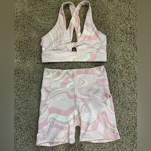 Matching Workout Set Sports Bra & Biker Shorts Pink Swirl by Fabletics